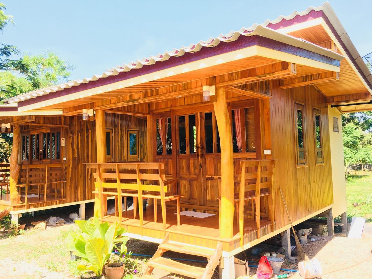 Baansuan Resort Don Sak Exterior photo
