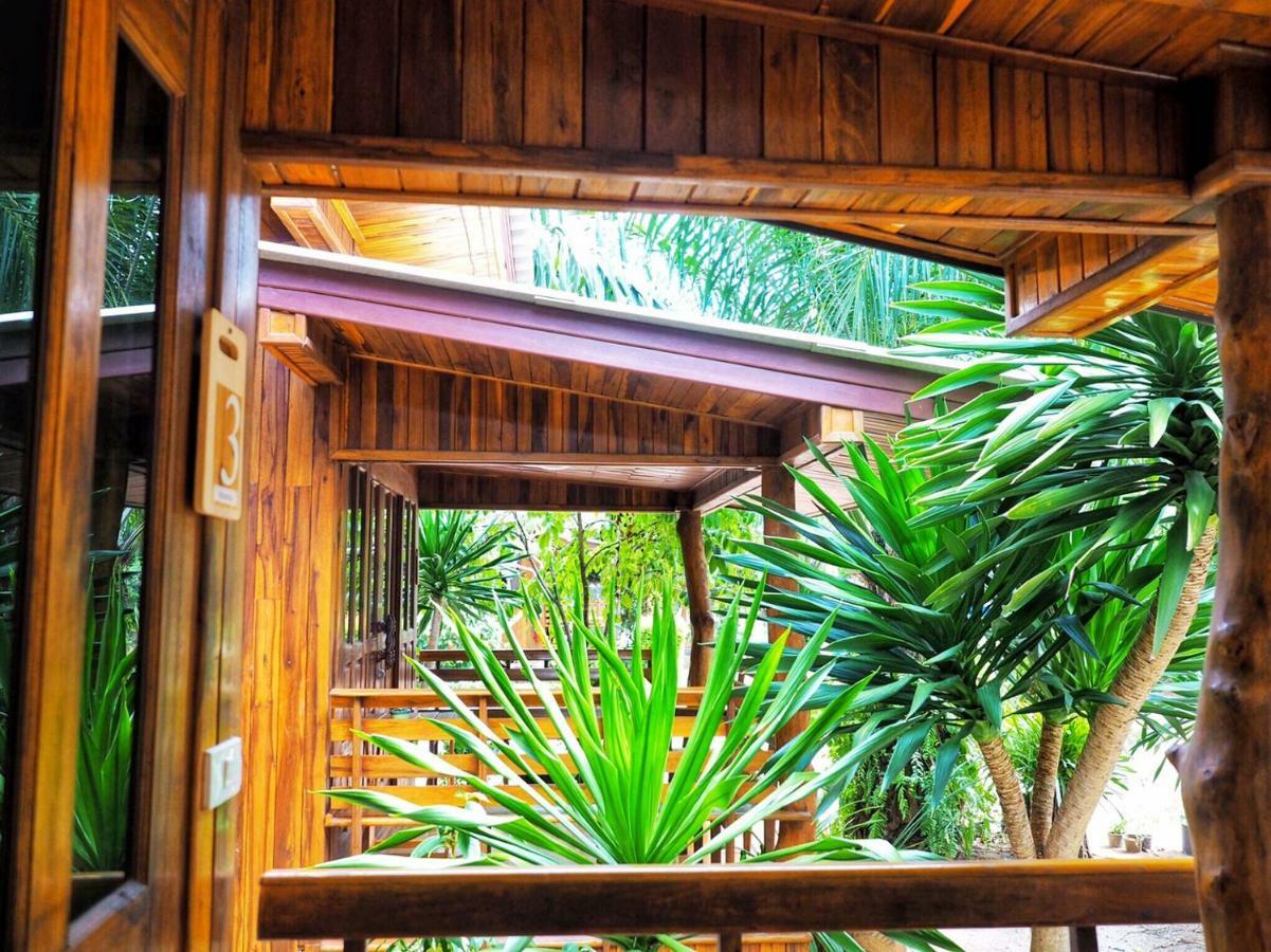 Baansuan Resort Don Sak Exterior photo